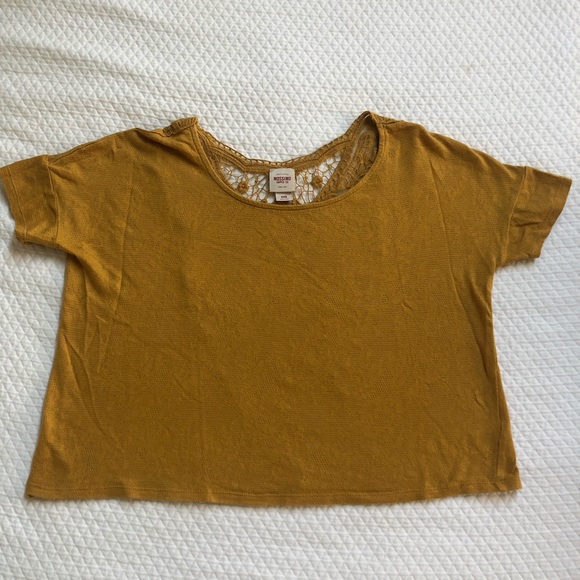 Mustard Crop Top with Lace Back - Picture 3 of 4